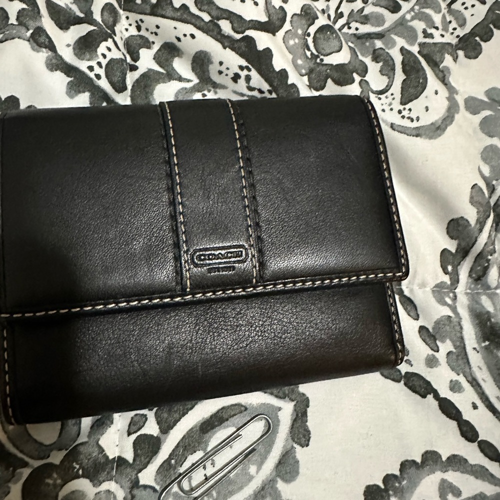 Coach Black Leather Fold Wallet with Contrast Stitching